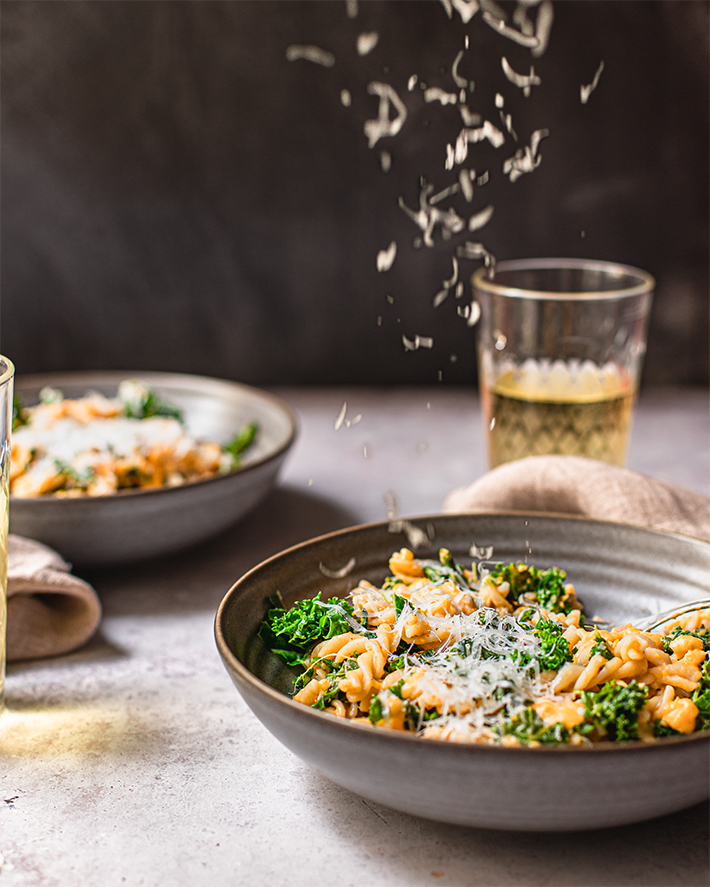 Cremige Pasta mit Grünkohl und Kürbis