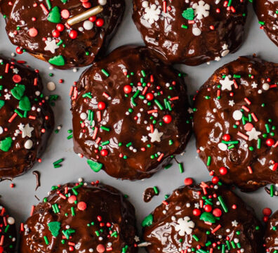 Lebkuchen mit bunten Weihnachtsstreuseln