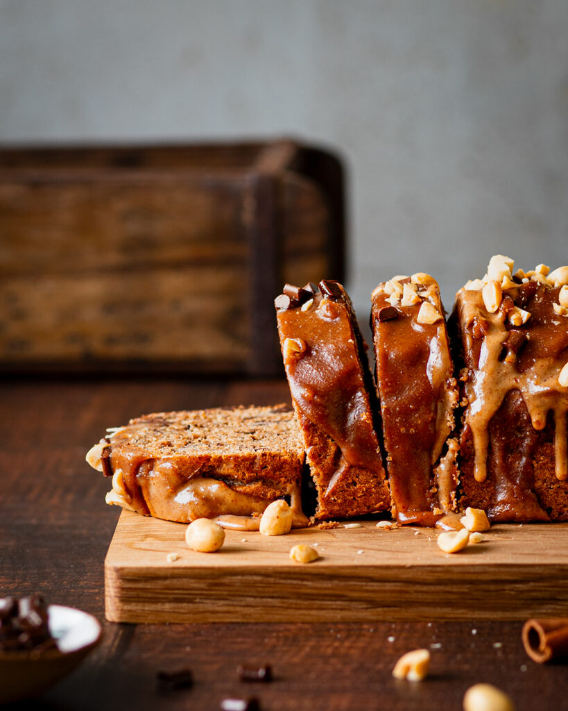 Veganes Banenenbrot mit Topping
