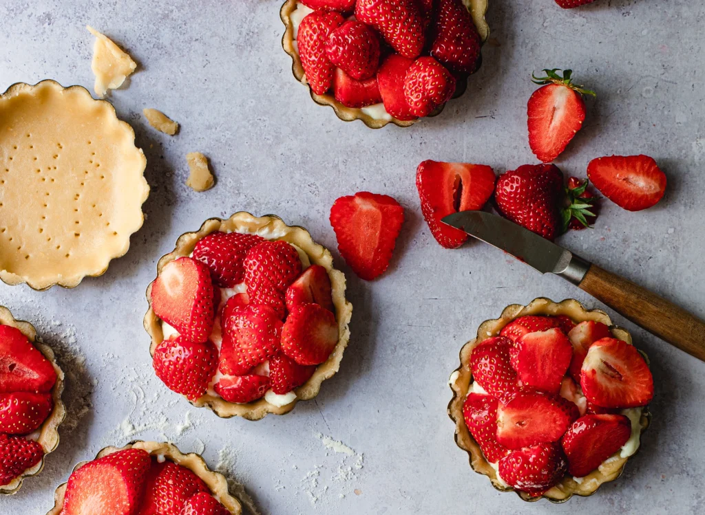 Erdbeer-Pudding-Tartelettes