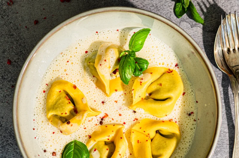 Tortelloni mit Zitronen-Basilikum-Füllung