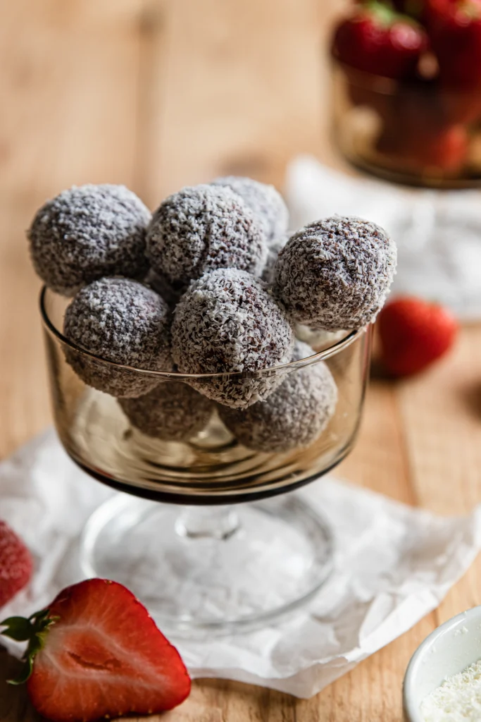 Chokladbollar mit Erdbeeren