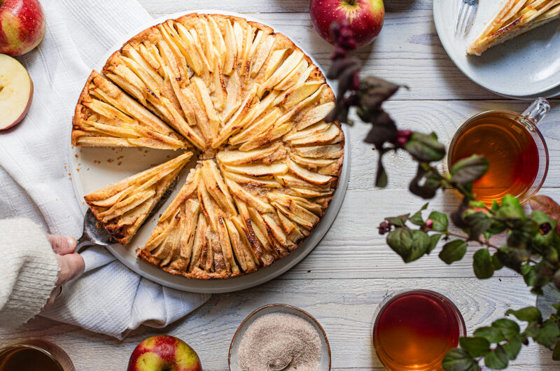 Einfacher Apfel-Marzipan-Kuchen