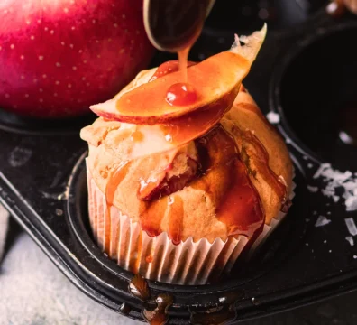 Apfelmuffins mit Salted Karamell in Muffinsform