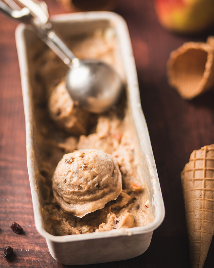 Nicecream Apfelstrudel Geschmack in Metallform