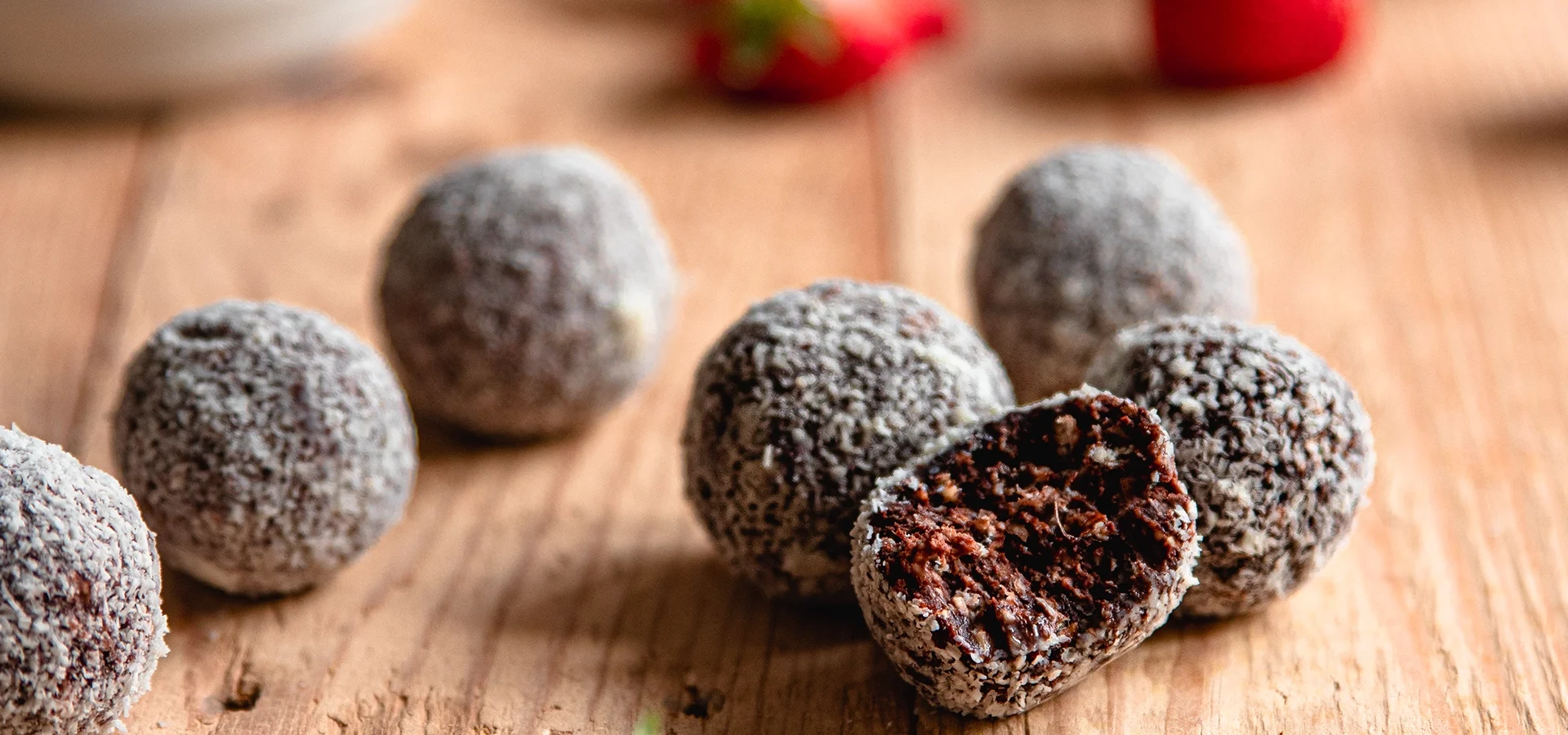 Lotte-and-Food_Food-Fotografie_Chokladbollar-Erdbeer_MG_9691 Erdbeer-Chokladbollar