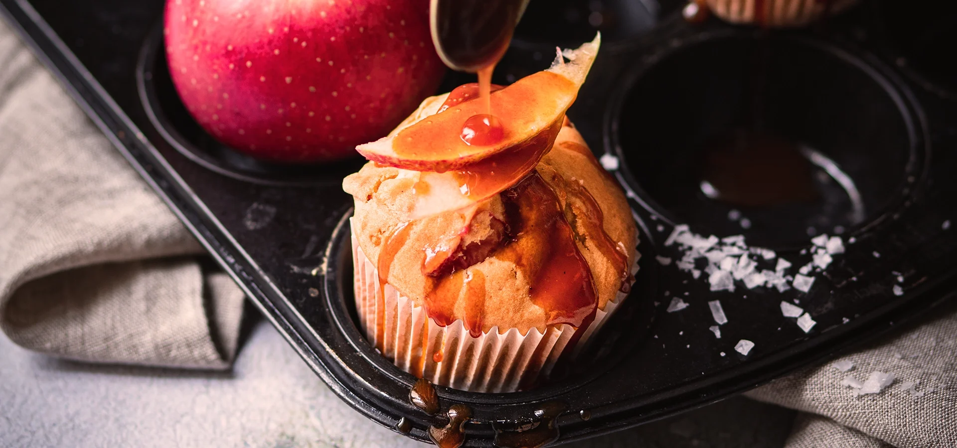 Lotte-and-Food_Food-Fotografie_IMG_3559 Apfelmuffins mit Salted Karamell in Muffinsform